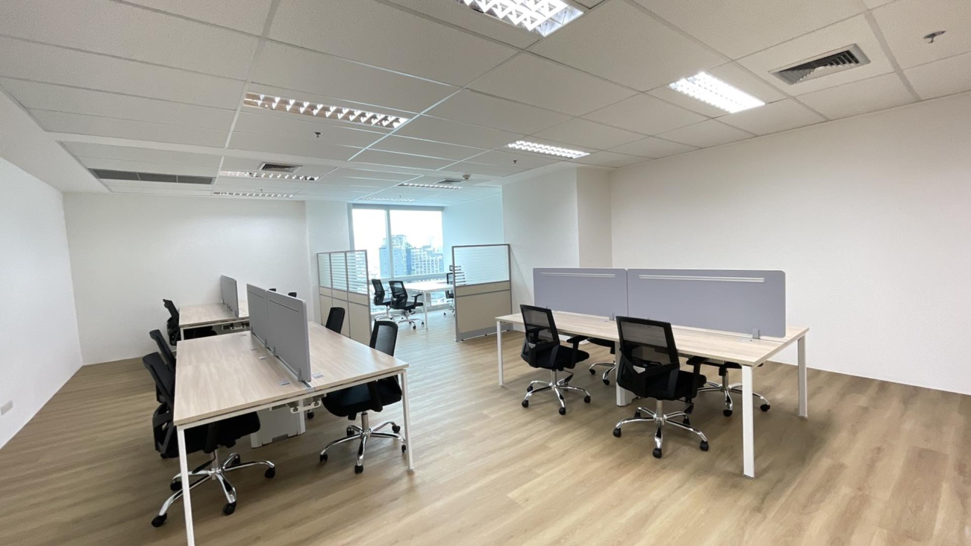 Office rental, city view, with furniture, 69 square meters, 8-12 seats, separate executive desk, near MRT, Rama 9, Ratchada zone. – รูปที่ 2