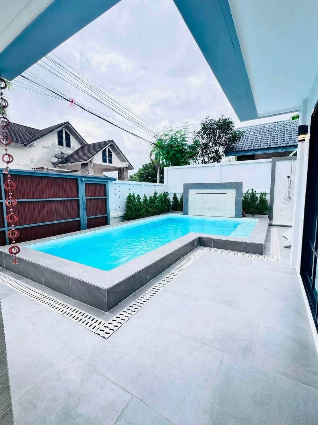 Single story pool villa for sale Areeya Villa Village decorated in modern style. With private swimming pool Soi Siam Country Club, Pattaya