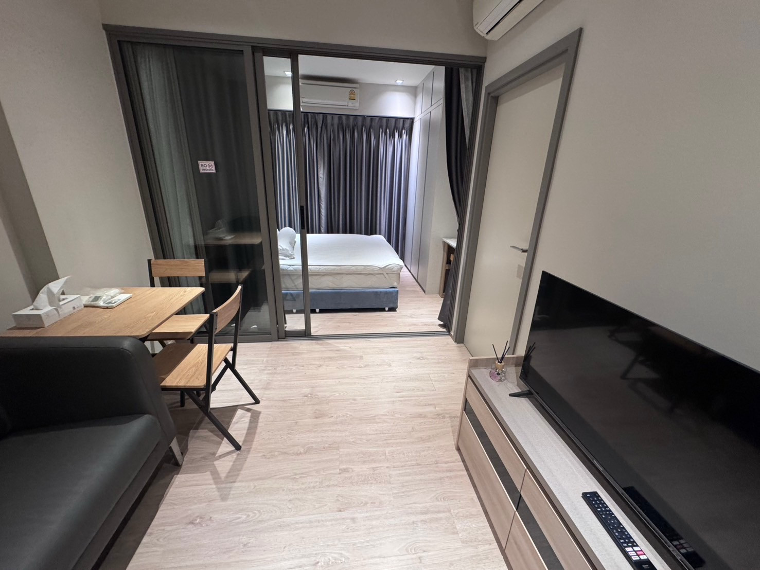 Beautiful room, garden view, good location, next to BTS, near The Mall Tha Phra and ICONSIAM. Beautiful room, garden view, good location, next to BTS, near The Mall Tha Phra and ICONSIAM.