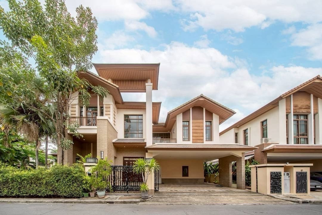 🔥Rent & Sale at Baan Sansiri 67 42BR 5BR.🔥 255,000🔥122M 🔥110sqm. 🔥Rent & Sale at Baan Sansiri 67 42BR 5BR.🔥 255,000🔥122M 🔥110sqm.