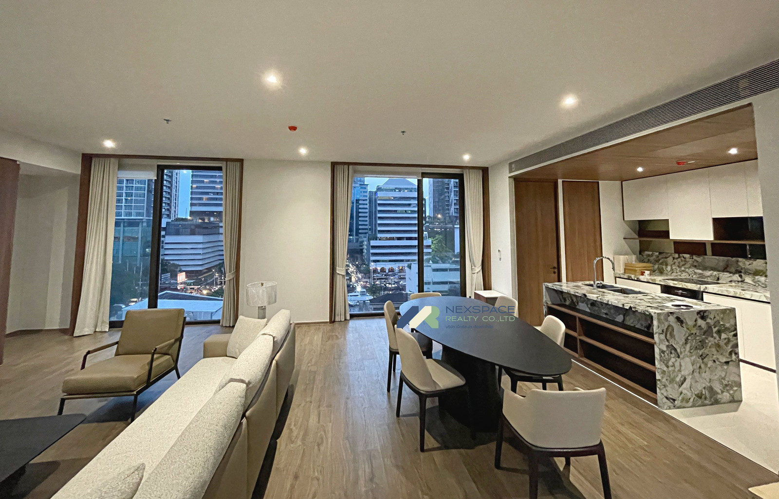 Rare unit 2 bedrooms with SKY VILLA at Romm convent – รูปที่ 2