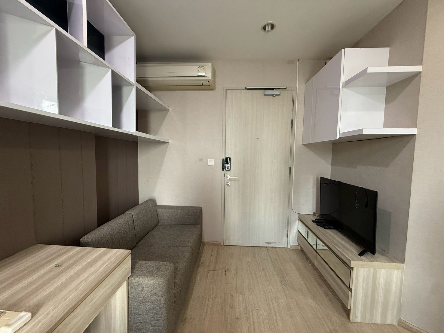 ✨ For rent Ideo Q Chula - Samyan ✨💰 Rental price: 19,000 baht/month 💖 Studio size 24 sq m. 📞 Contact : Aomam (Agent) Tel./Line ID : 095-587-1692 WhatsApp : +66 95 587 1692 – รูปที่ 4
