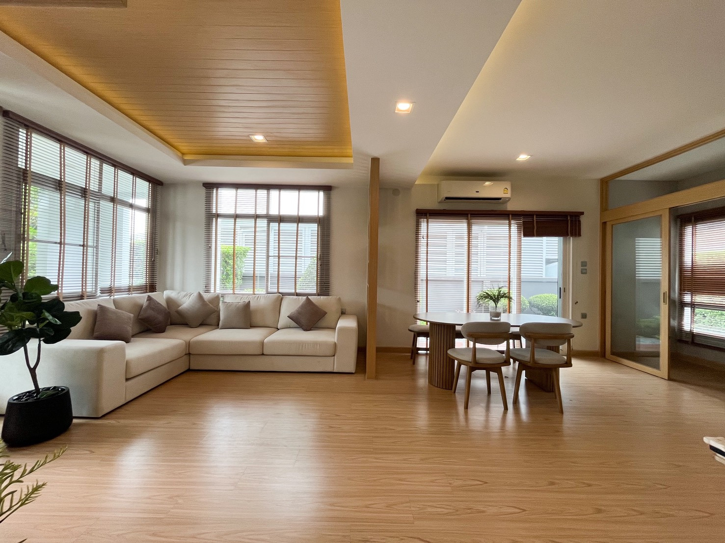 ให้เช่าบ้านหรู Mantana Bangna Km.7 มัณฑนา บางนา กม.7 แบบ 4 นอน 5 น้ำ ใกล้เมกาบางนา