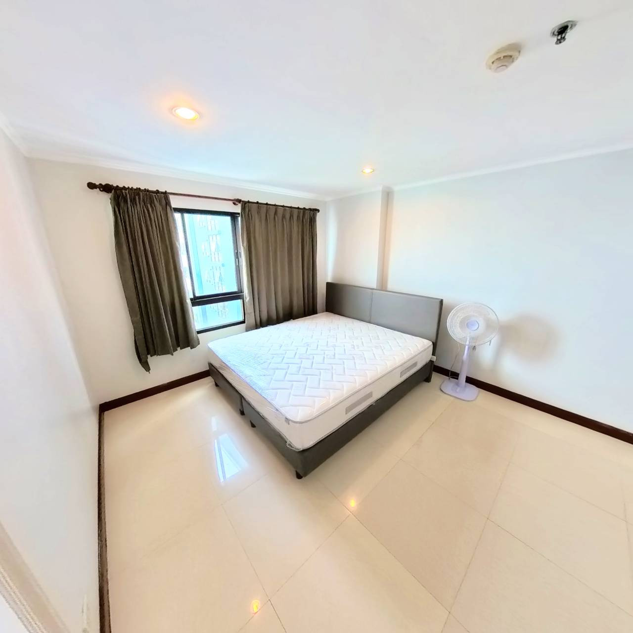 Condo for sale Lumpini Ville Sukhumvit 77 Phase 1, large room 30.51 sq m | 17th floor | Price only 1.79 million baht Condo for sale Lumpini Ville Sukhumvit 77 Phase 1, large room 30.51 sq m | 17th floor | Price only 1.79 million baht