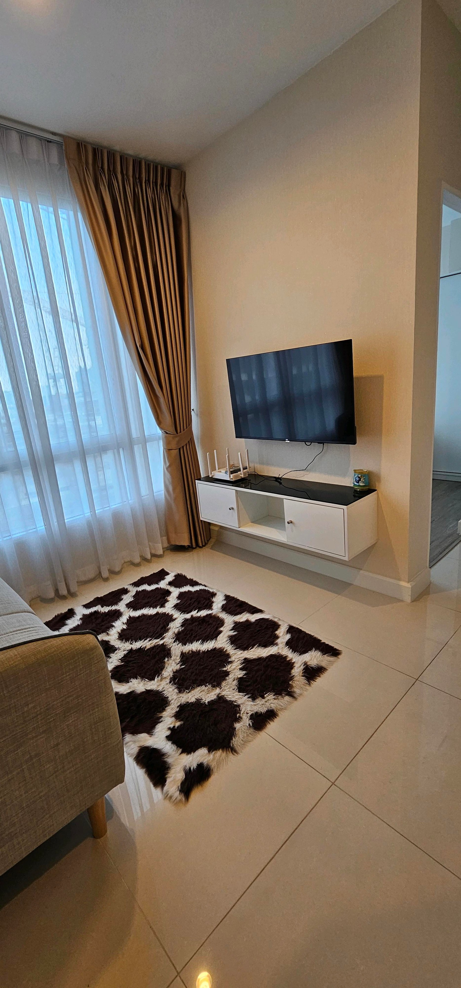 Room ready to move in, Sukhumvit location, near BTS Udomsuk. Room ready to move in, Sukhumvit location, near BTS Udomsuk.