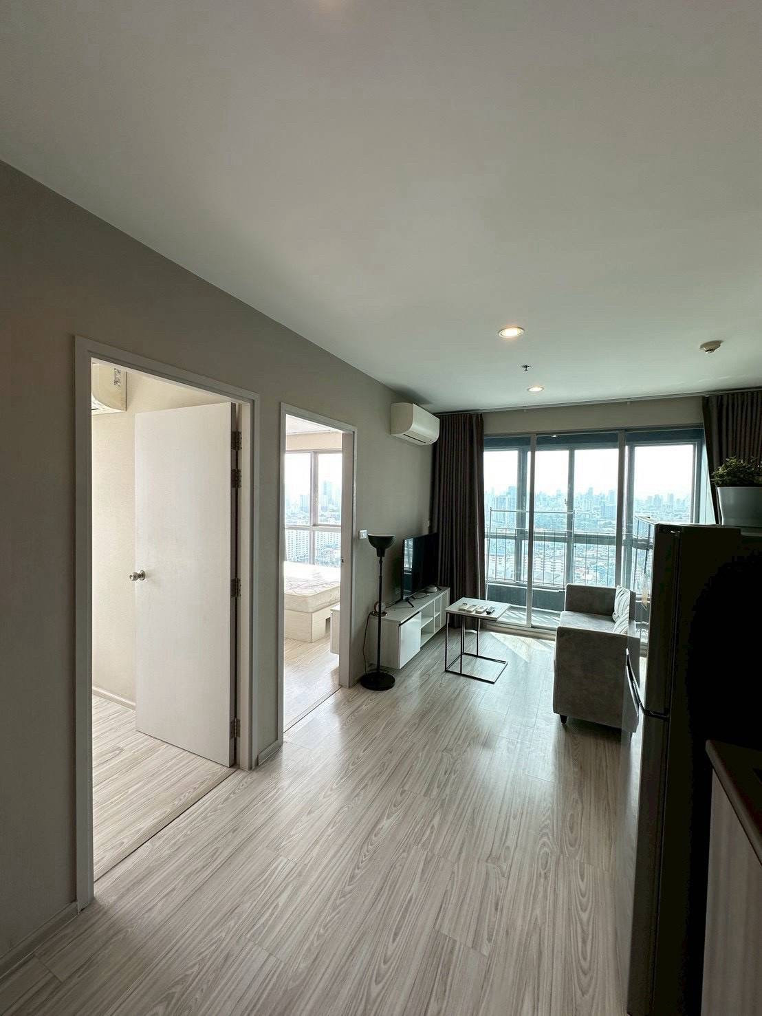 For Rent!! Ideo Mobi Bangsue Grand Interchange📍 Near MRT Bang Sue / Tao Poon✨ Property Details: Size: 47.5 sq.m.Floor: 30 2 Bedroom 1 Bathroom Rental Price: 25,000 THB / monthสนใจสอบถามแอมได้เลยน้าาา🫶🏻 Tel./ Line id : 0955871692 – รูปที่ 3