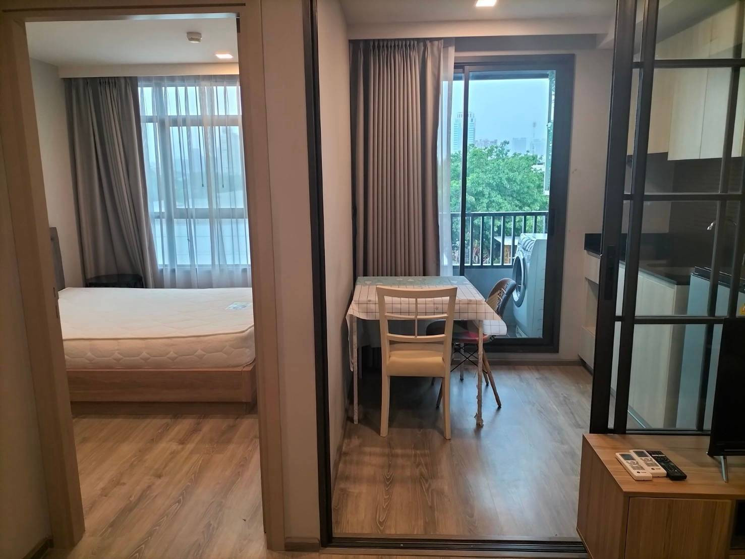 urgent!!! Condo ready to rent Maestro 19, contact 086-4455124.