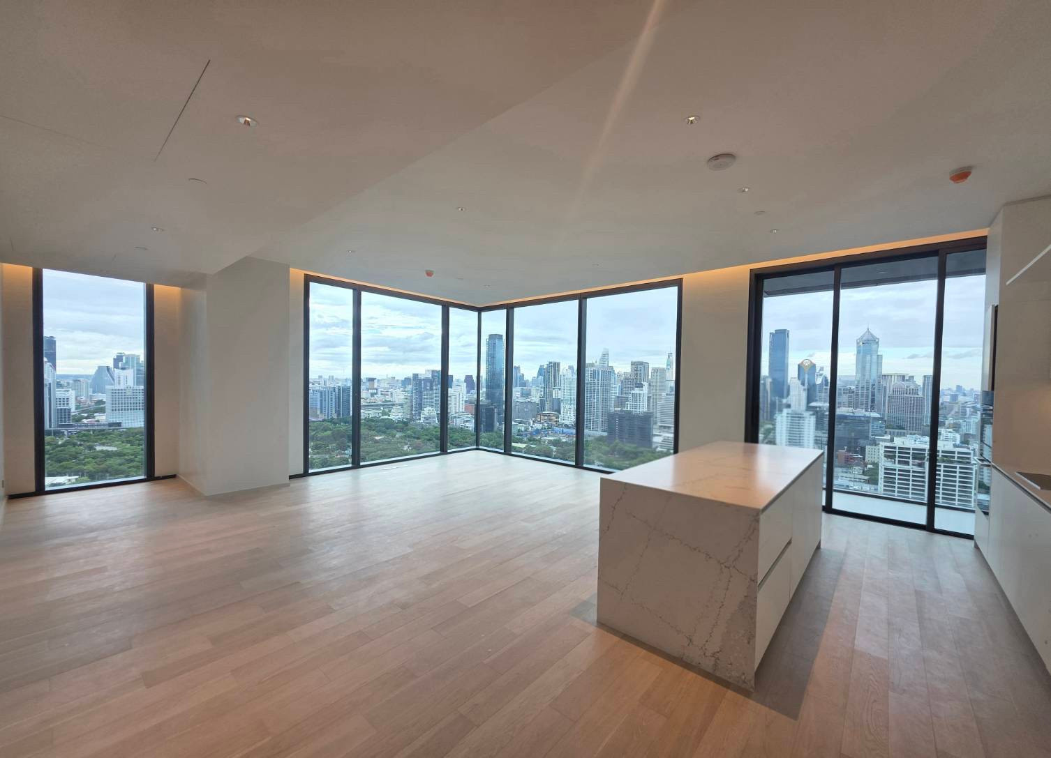 EIGHTEEN SEVEN One Bangkok 187: 3bed 3.5bath 173.62sqm. Sell: 75,000,000 Rent: 360,000/mth Am: 0656199198 EIGHTEEN SEVEN One Bangkok 187: 3bed 3.5bath 173.62sqm. Sell: 75,000,000 Rent: 360,000/mth Am: 0656199198