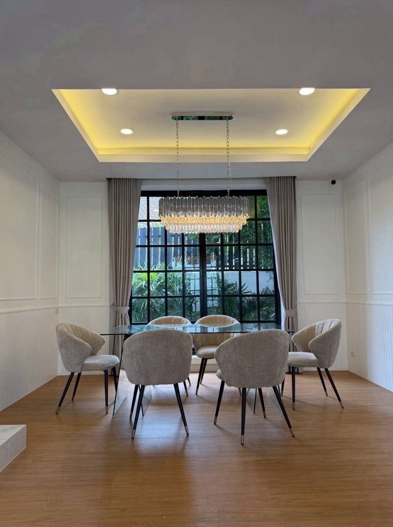 📌4-storey townhome for rent, Ekkamai location, newly renovated, ready to move in. 📌4-storey townhome for rent, Ekkamai location, newly renovated, ready to move in.