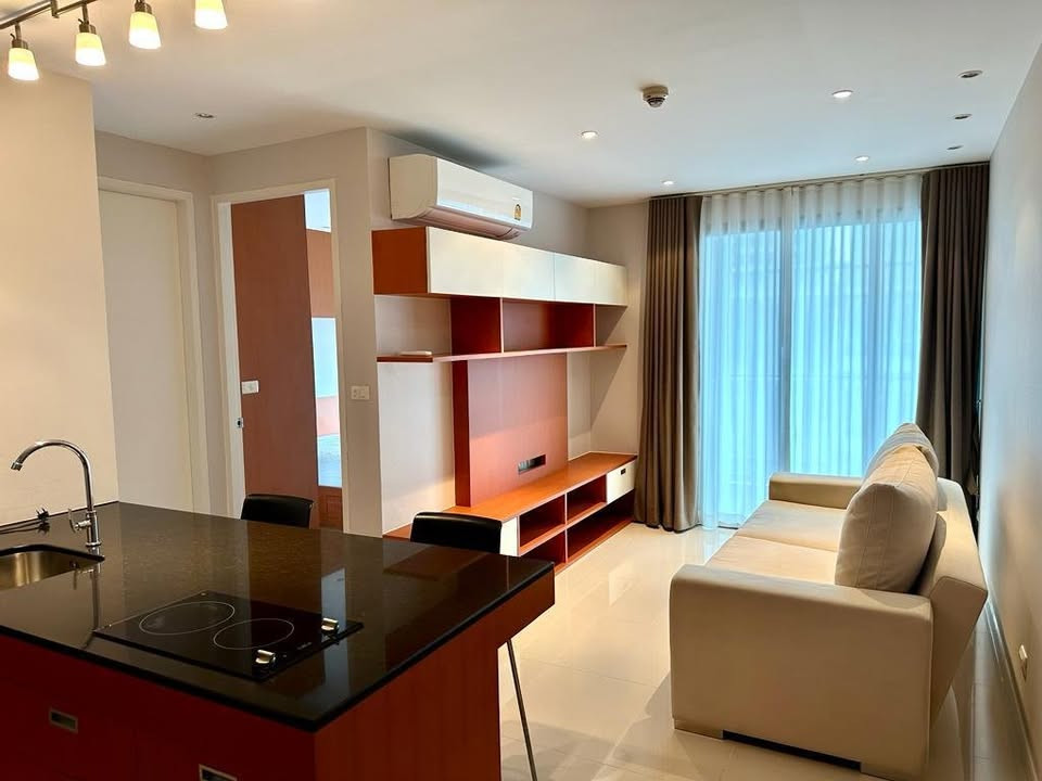 Urgent sale! Rare to find 1bed near the roof in Ari, hardly any for sale. The room is owned by a foreign . If interested, please contact her. If interested, contact 0876358339 K. Mrs. Urgent sale! Rare to find 1bed near the roof in Ari, hardly any for sale. The room is owned by a foreign . If interested, please contact her. If interested, contact 0876358339 K. Mrs.