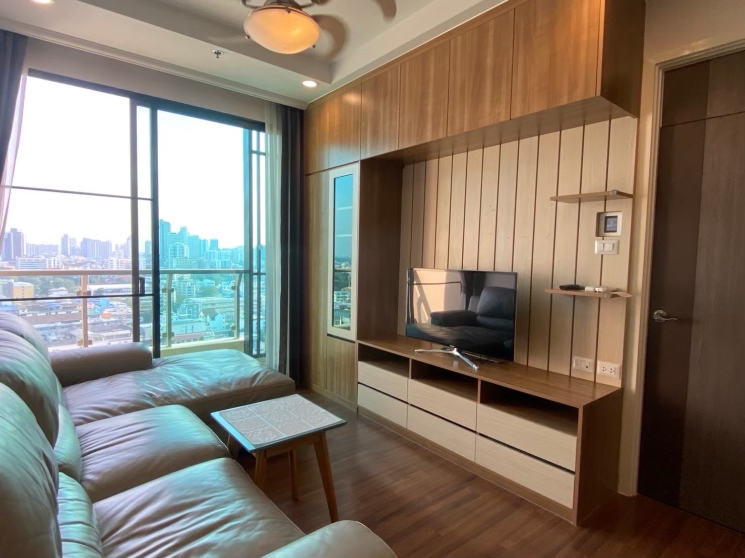 Supalai elite Sathorn - Suanplu 1 bedroom 1 bathrooms 50 sqm for rent only 26,000 please contact 0816878954