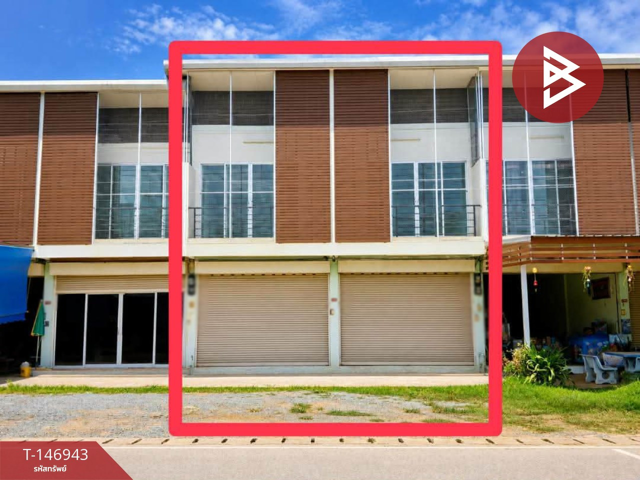 Commercial building for sale, area 37.4 square meters, in Mueang Phichai, Uttaradit. Commercial building for sale, area 37.4 square meters, in Mueang Phichai, Uttaradit.