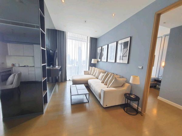 ✨ Luxury Living in the heart of Ratchadamri — Fully Furnished room, city view on the 25th floor, Super Prime location, near BTS.