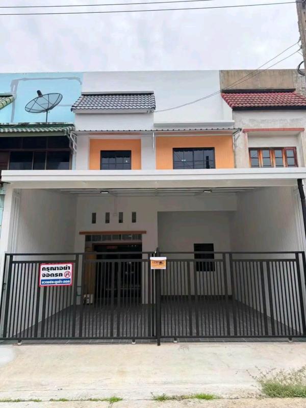 ขายทาวน์เฮ้าส์/ทาวน์โฮม  ชมฟ้า-วรางกูล คลอง 2 ประชาธิปัตย์ ธัญบุรี ปทุมธานี CX-168182