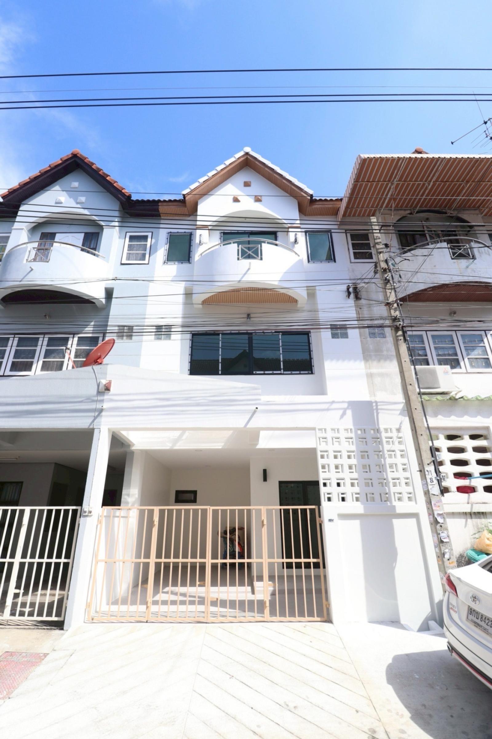 For Sale Townhouse/Townhome  , Sucha Village 1, Liab Klong Thawi Watthana Road , newly renovated , Nong Khang Phlu , Nong Khaem , Bangkok , CX-168805