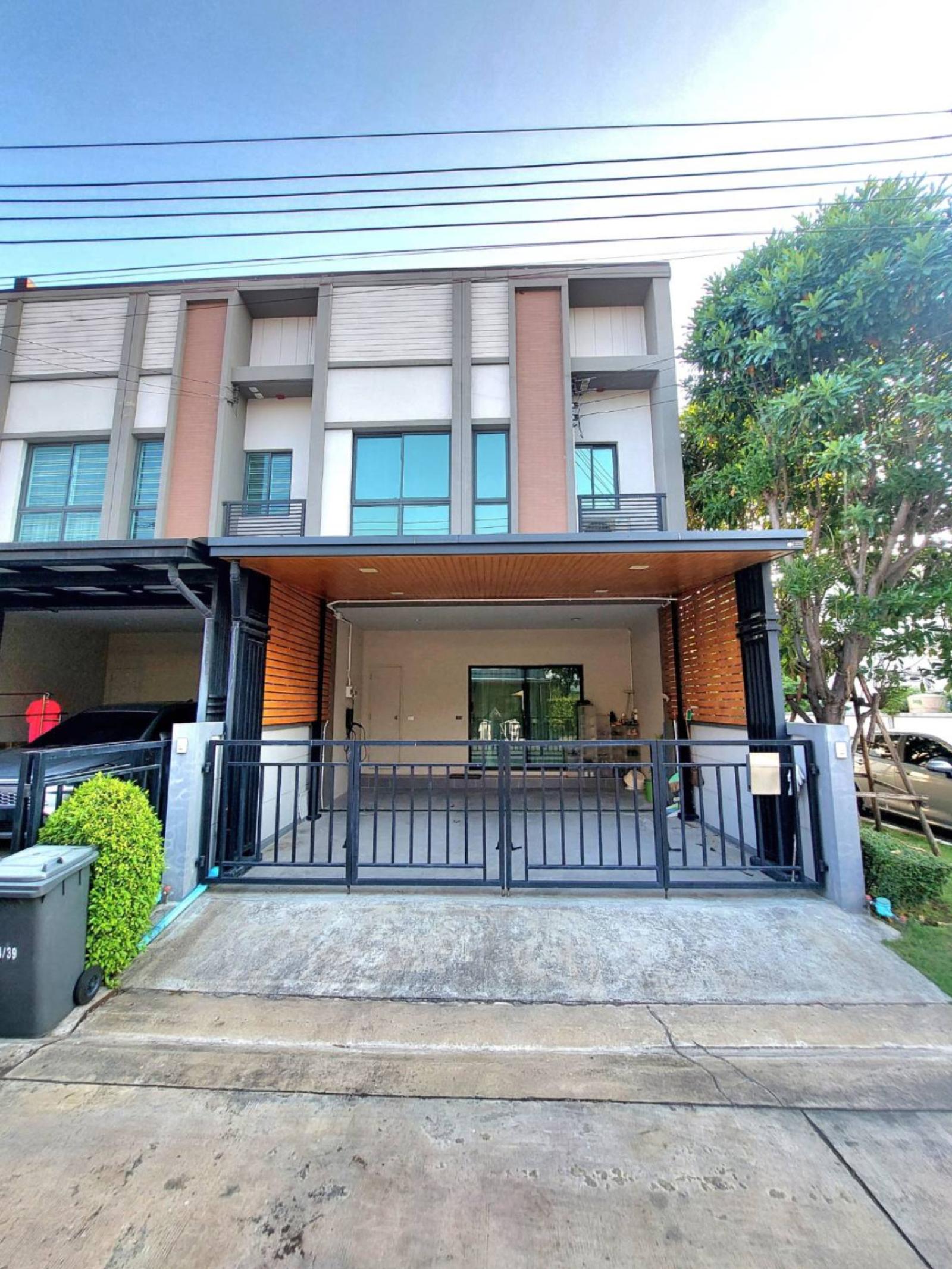 For Sale Townhouse/Townhome , Verve Rama 5 , corner unit , Bang Si Mueang , Mueang Nonthaburi , Nonthaburi , CX-151536 For Sale Townhouse/Townhome , Verve Rama 5 , corner unit , Bang Si Mueang , Mueang Nonthaburi , Nonthaburi , CX-151536