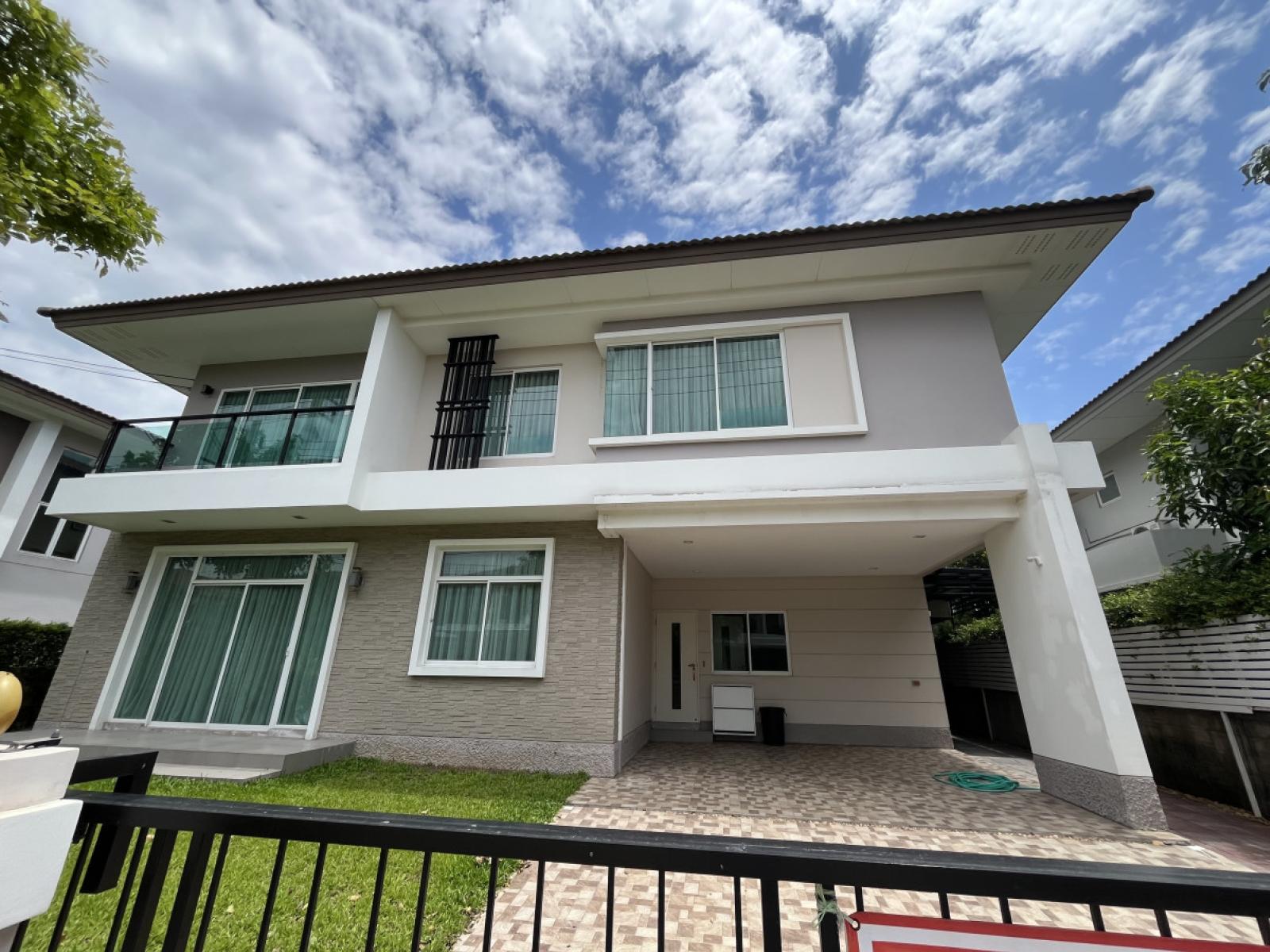 For Sale House , Casa Premium On Nut - Wongwaen , wide frontage , newly renovated , Dok Mai , Prawet , Bangkok , CX-166874