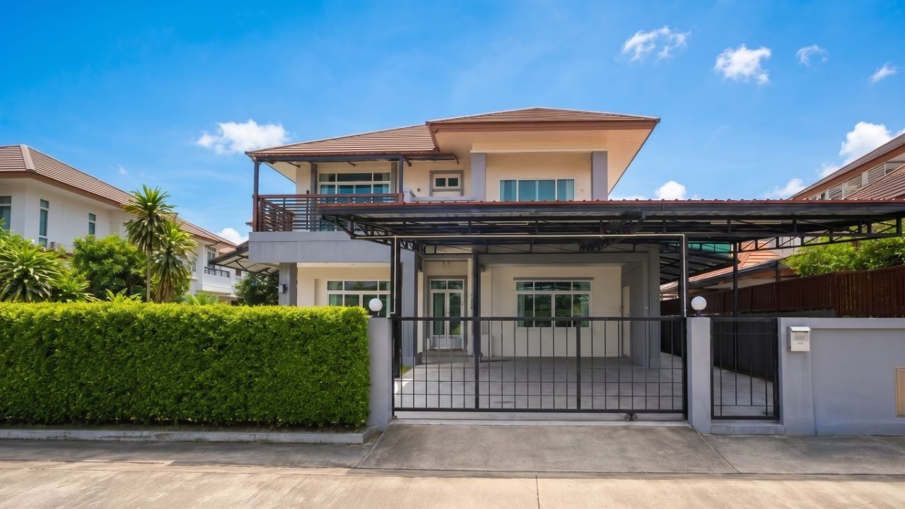 🔥 For Sale: Exclusive 2-Storey Single House at Suk Sabai Village, Ekachai