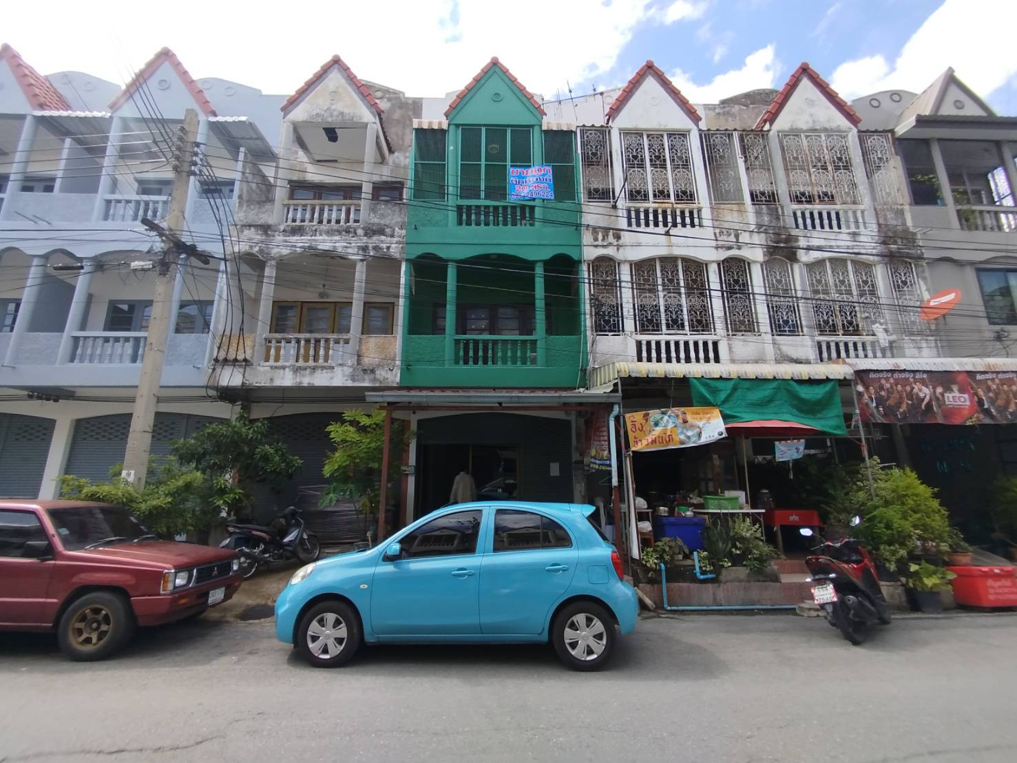 ขายอาคารพาณิชย์ 3ชั้น หมู่บ้าน ช.รุ่งเรือง 6 20 ตรว. ขายอาคารพาณิชย์ 3ชั้น หมู่บ้าน ช.รุ่งเรือง 6 20 ตรว.