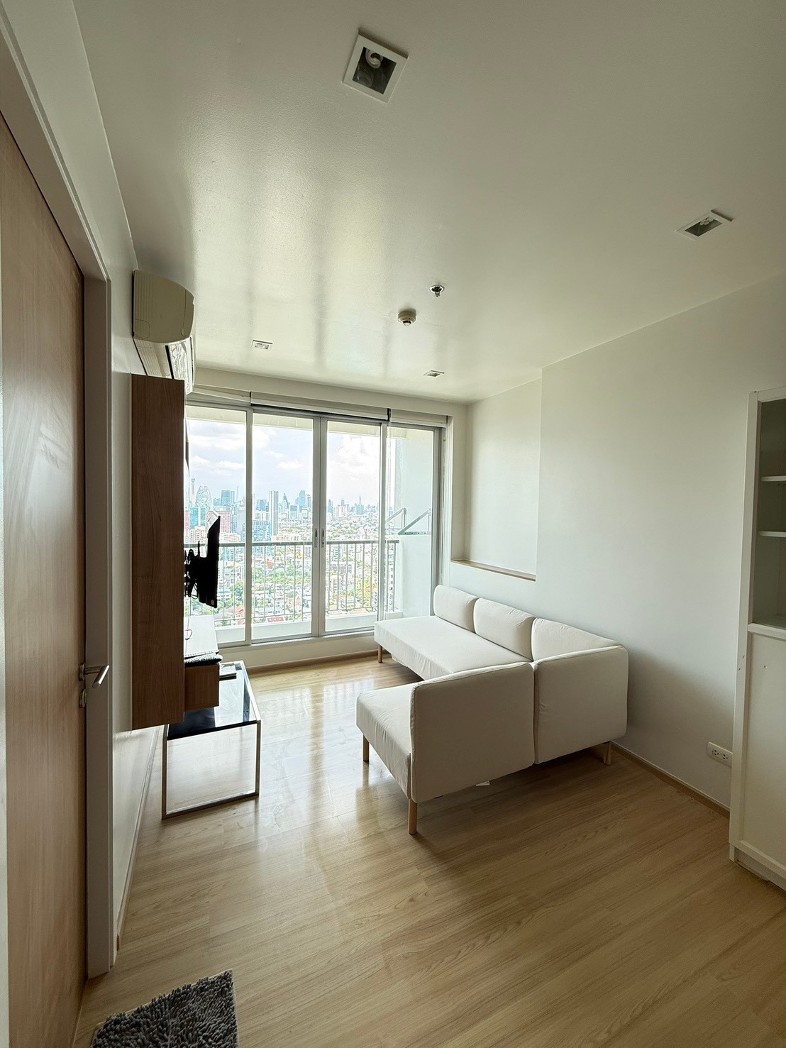 🔥 FOR RENT : Rhythm Phahol - Ari Condo 🔥🔥