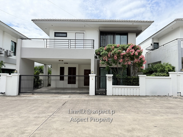 ✨ Detached house for rent in a prime location in the heart of Sriracha ✨ 📍The Complete Sriracha Village