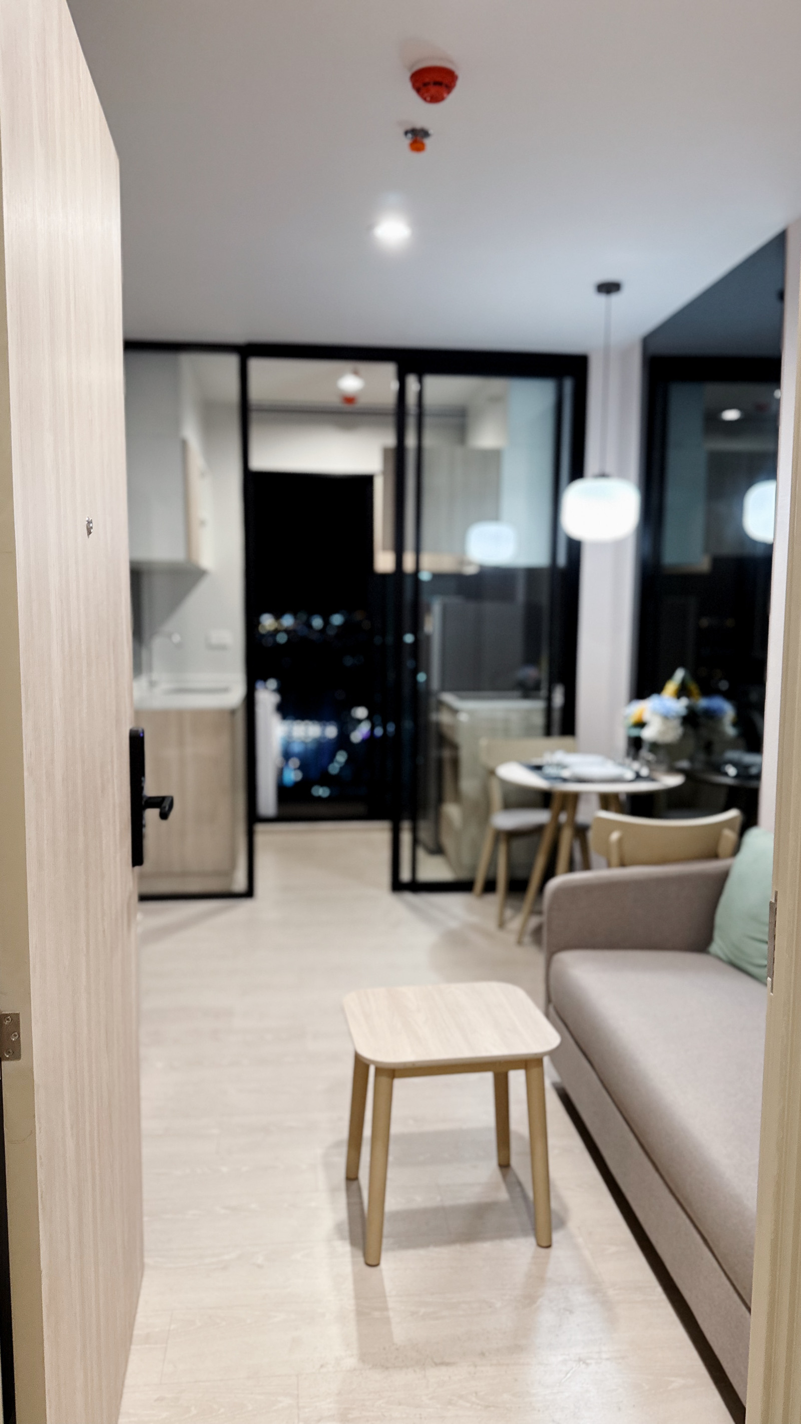 New brand condo for renting and ready to move in