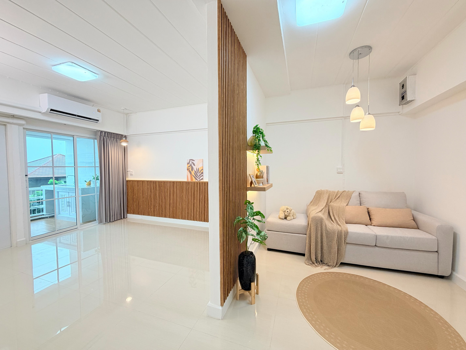 Newly renovated condo for sale, Nawamin Ramintra area, Soi Nawamin 157. Newly renovated condo for sale, Nawamin Ramintra area, Soi Nawamin 157.