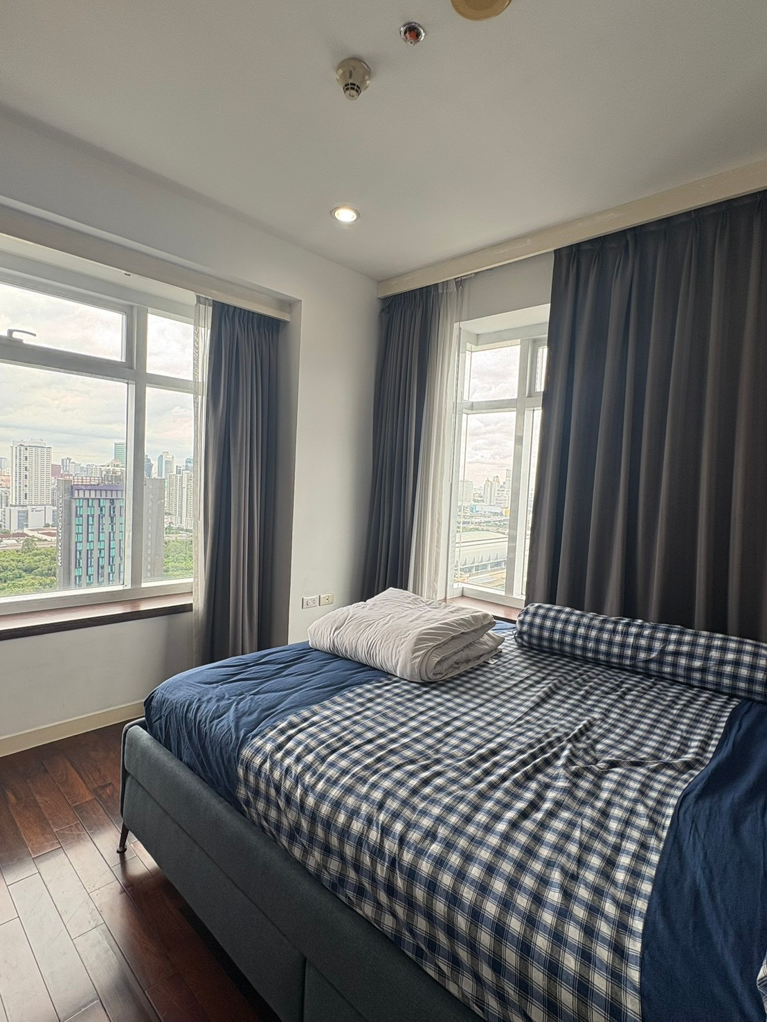 🔥 FOR RENT | CIRCLE CONDOMINIUM TOWER 1 🔥100 sq.m.  750 m to NIST international school. 