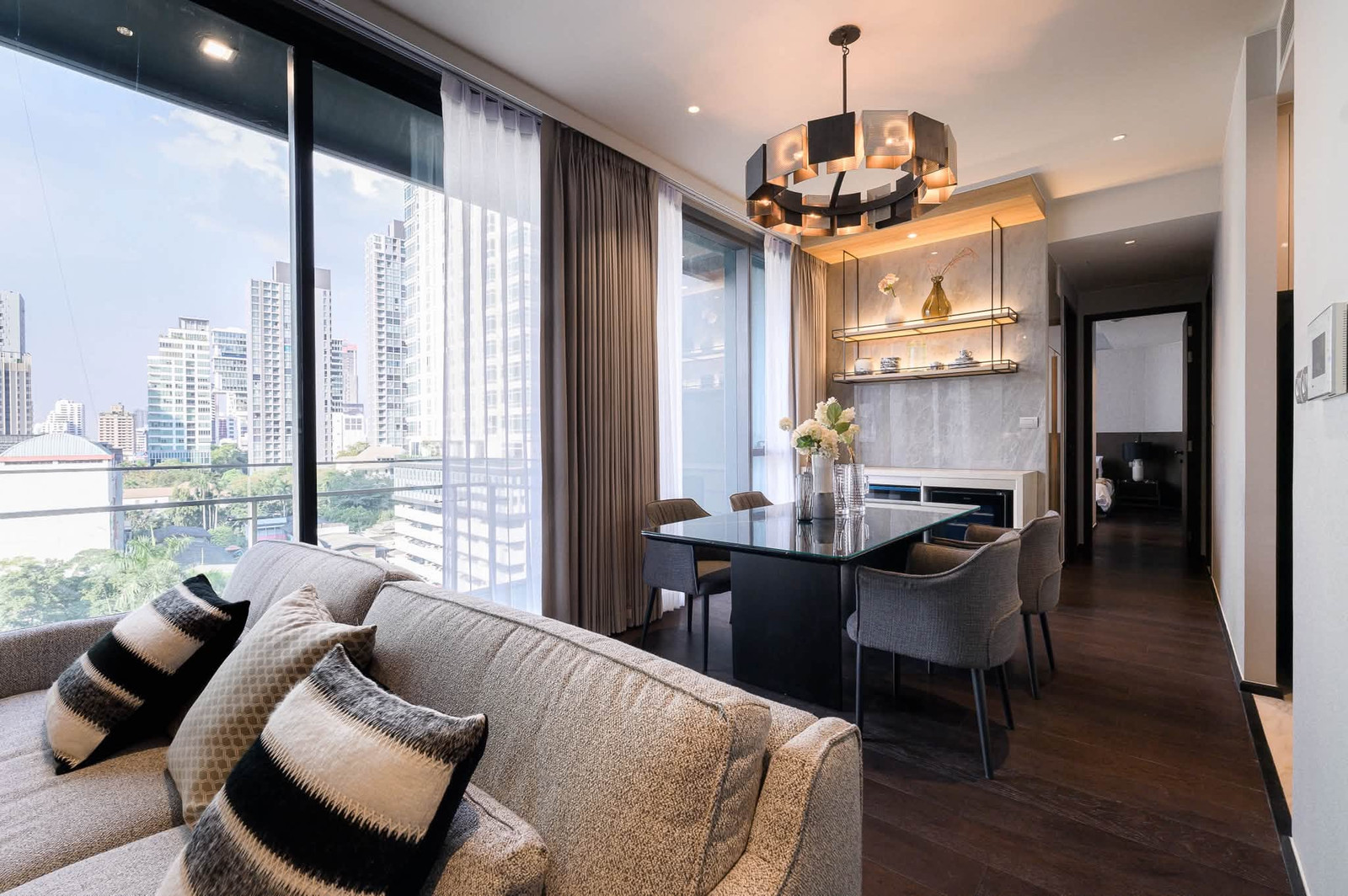 FOR RENT 📍LAVIQ Sukhumvit 57 (Ready to move in) Rent: 98,000 THB/month Sale Price: 24,500,000 THB