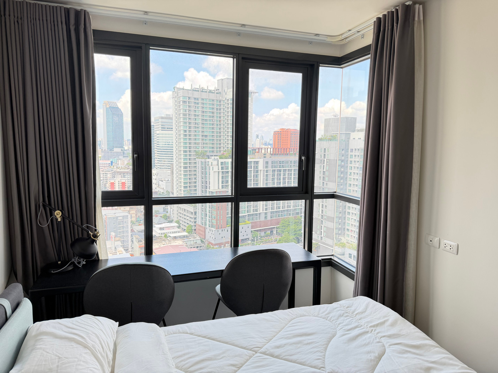 🔥Flash deal, selling it himself🔥XT Huaikhwang(1Bed1Bath35.1SQM. Type: walk in closet) only 4,190,000 baht Tel.093-464-9893 🔥Flash deal, selling it himself🔥XT Huaikhwang(1Bed1Bath35.1SQM. Type: walk in closet) only 4,190,000 baht Tel.093-464-9893