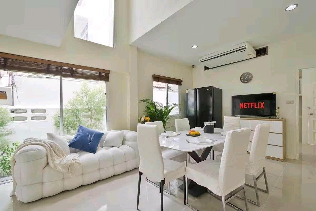 ⭐️🚩House ready to move in, only 8 minutes walk to Emsphere, good location in the heart of the city, for rent near Phrom Phong, Sukhumvit 31 (H26212) ⭐️🚩House ready to move in, only 8 minutes walk to Emsphere, good location in the heart of the city, for rent near Phrom Phong, Sukhumvit 31 (H26212)