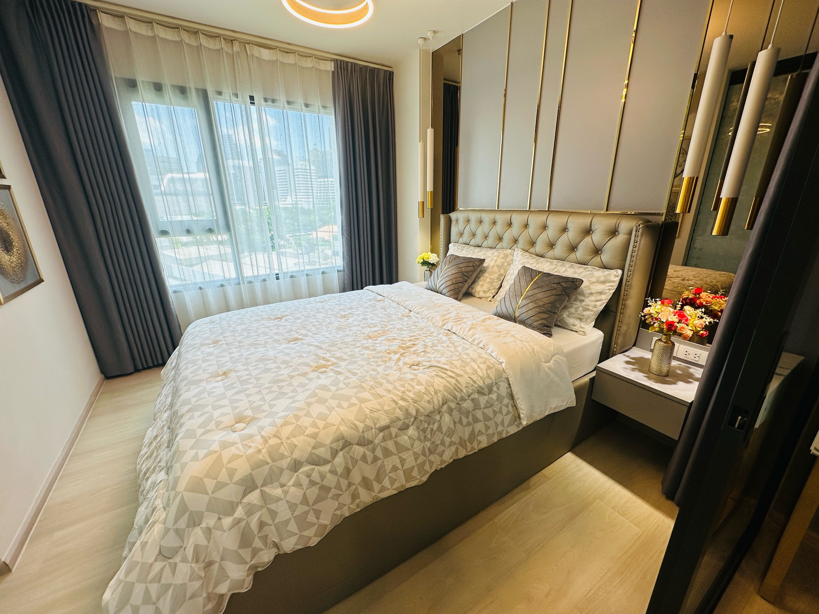 Sale! Life 1 Wireless Condo for sale, very beautiful room, Modern Luxury style, special price 6,690,000 baht #never rented out#