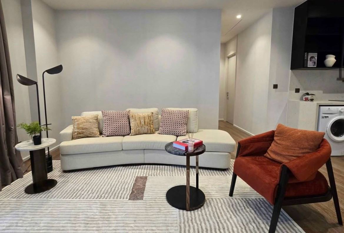 Muniq Langsuan Pet-Friendly Condo Muniq Langsuan Pet-Friendly Condo