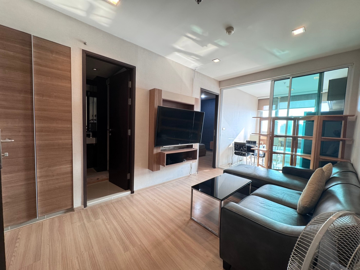 Rhythm Sathorn Condo, ใกล้ bts สะพานตากสิน River View ห้องสวยมาก ว่างพร้อมให้เช่า Rhythm Sathorn Condo, ใกล้ bts สะพานตากสิน River View ห้องสวยมาก ว่างพร้อมให้เช่า