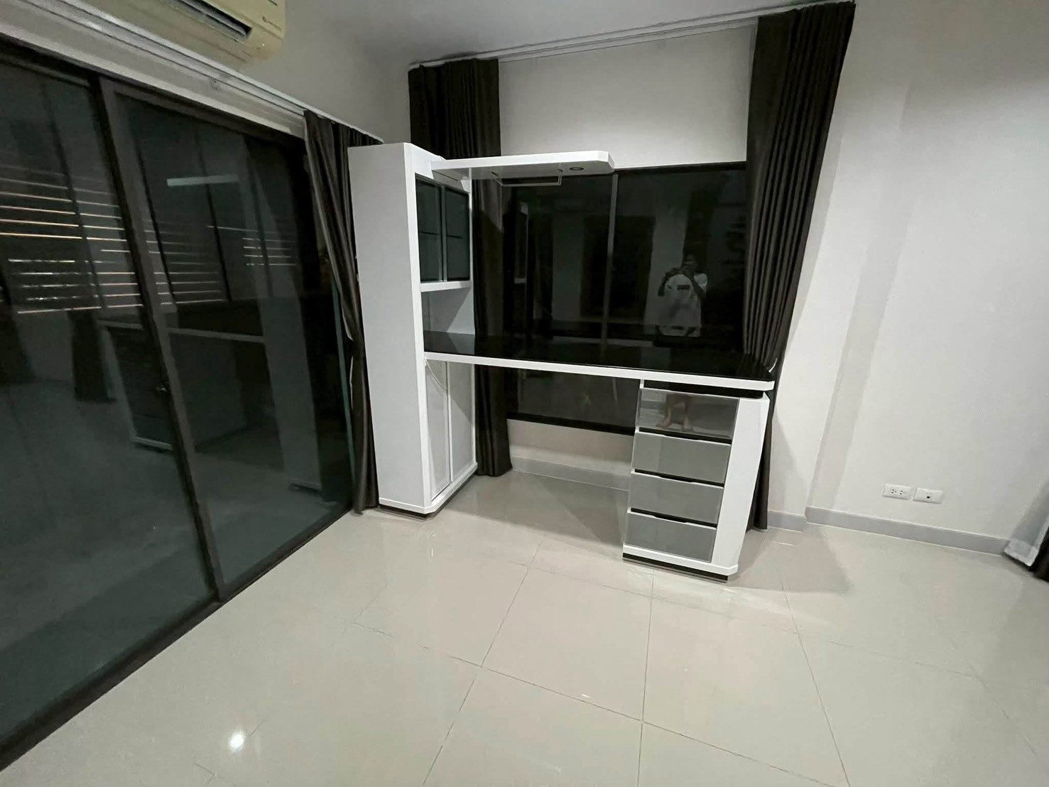 🏡✨ ปล่อยเช่า ทาวน์โฮม AP Pleno ติวานนท์ 3 ห้องนอน 3 ห้องน้ำ บ้านสวย พร้อมเข้าอยู่ | เฟอร์นิเจอร์ครบ | ใกล้สวนอุตสาหกรรมบางกะดี | เดินทางสะดวก 💰 ค่าเช่าเพียง 30,000 บาท/เดือน ✅ ฟรีค่าส่วนกลาง – รูปที่ 4