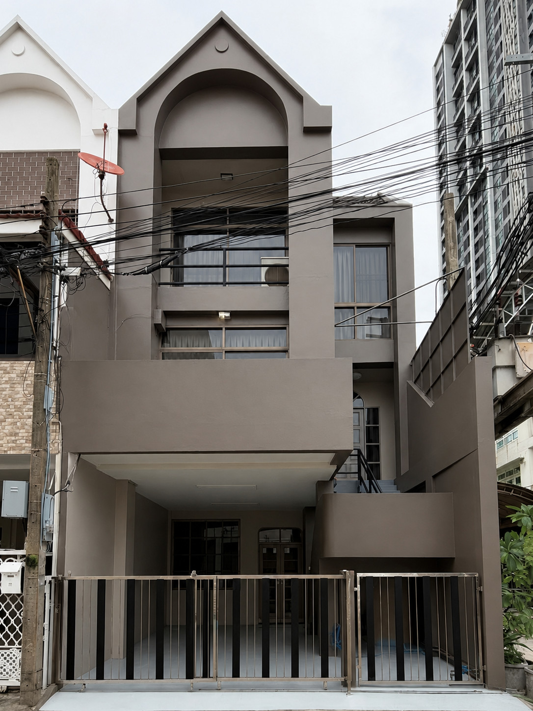 Townhome for rent location Phra Khanong Ekkamai Sukhumvit not accepting company registration. Townhome for rent location Phra Khanong Ekkamai Sukhumvit not accepting company registration.