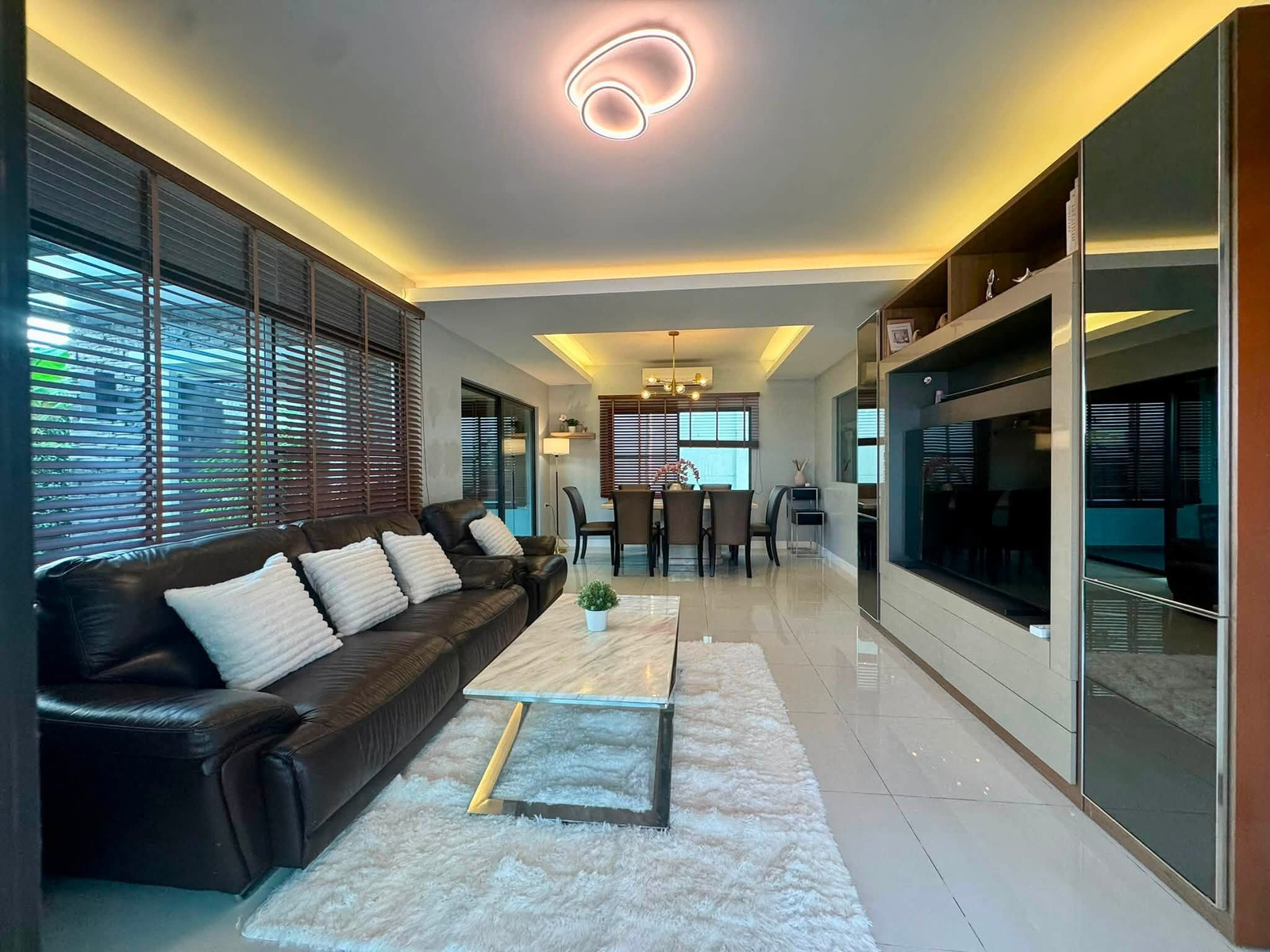 For rent, detached house next to Mega Bangna | Manthana Bangna Km. 7, shady house, wide area, ready to move in.