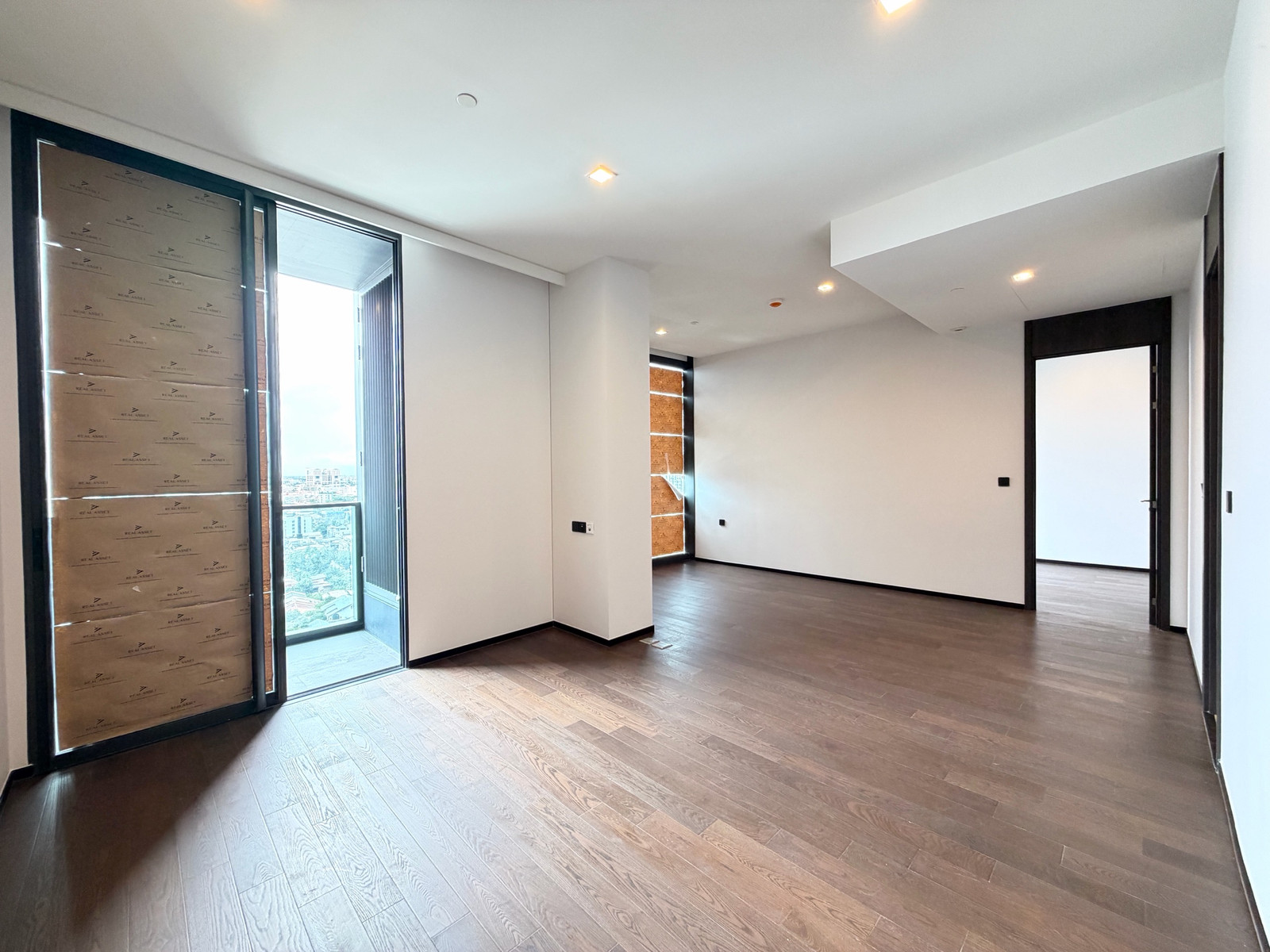 🔥Buy directly from the project, Combine room, 2 parking rights🔥Aestiq Thonglor (2 bedrooms, 2 bathrooms, 102 sq m.) only 26.9 MB!! Tel.0922635410 (Earth)