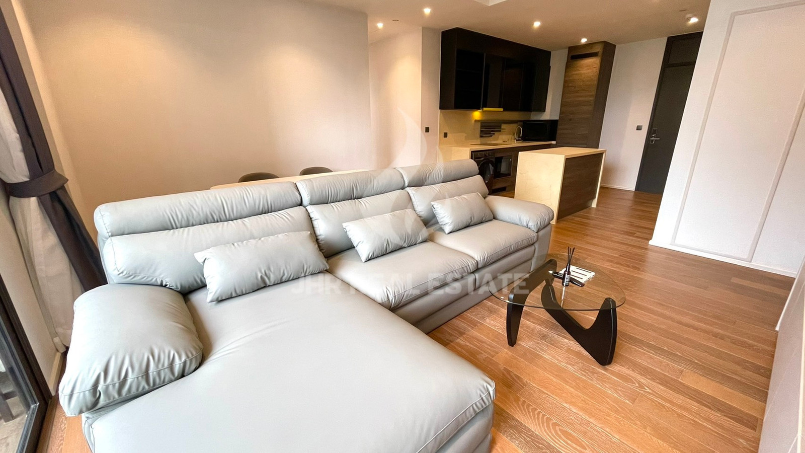 🔥Brand New🔥2 Bed for rent Muniq Langsuan 🐱🐶 contact line id : @jhrrealestate – รูปที่ 2