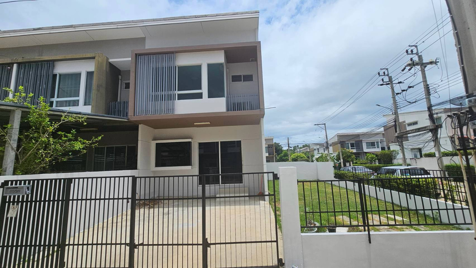 For rent, 2-story townhome, corner unit, Indy project, Pracha Uthit 90 (2) – รูปที่ 2