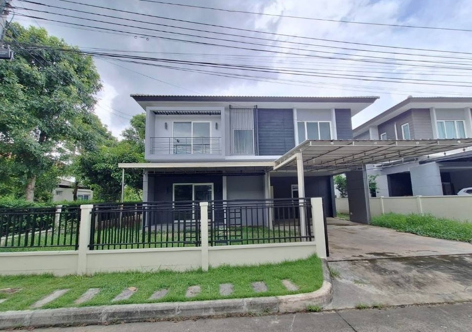 🔥 Urgent! Corner detached house for sale, The Centro Watcharaphon, 63.8 sq m, 4 bedrooms, parking for 4 cars, next to Sukhapiban 5 Road, only 6.99 million. 🔥 Urgent! Corner detached house for sale, The Centro Watcharaphon, 63.8 sq m, 4 bedrooms, parking for 4 cars, next to Sukhapiban 5 Road, only 6.99 million.