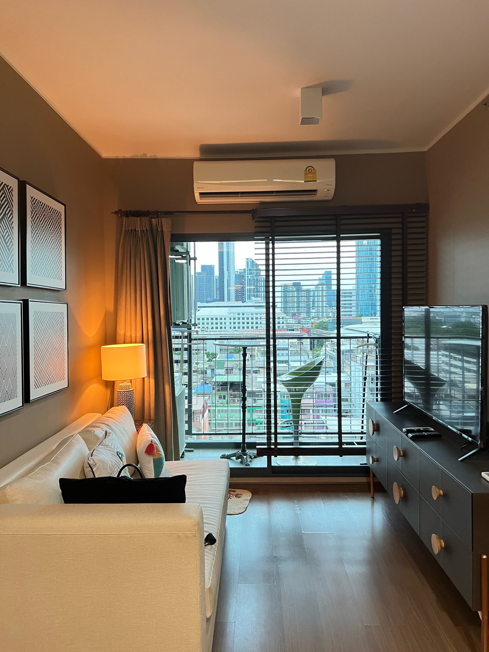 For rent 2 Bed ติด BTS สุขุมวิท   30,000 Baht/Month    IDEO สุขุมวิท 93“ 30 เมตร to BTS บางจาก 📍ด้านล่างมีสตาบัค  