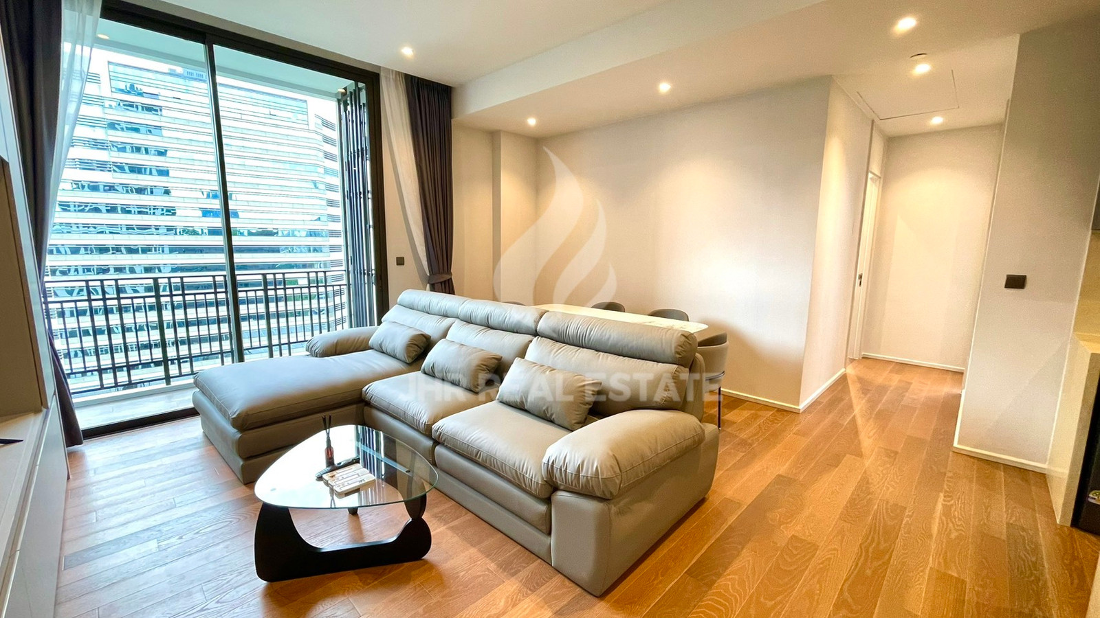 🔥Brand New🔥2 Bed for rent Muniq Langsuan 🐱🐶 contact line id : @jhrrealestate – รูปที่ 3