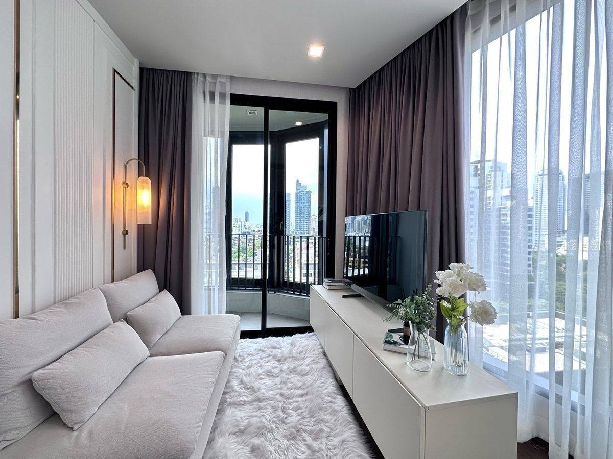 IDEO Q Sukhumvit 36 คอนโดแต่งคลาสสิกคลีนๆ ห้องสวยสภาพใหม่ พร้อมเฟอร์นิเจอร์เต็มห้อง พร้อมเข้าอยู่ IDEO Q Sukhumvit 36 คอนโดแต่งคลาสสิกคลีนๆ ห้องสวยสภาพใหม่ พร้อมเฟอร์นิเจอร์เต็มห้อง พร้อมเข้าอยู่