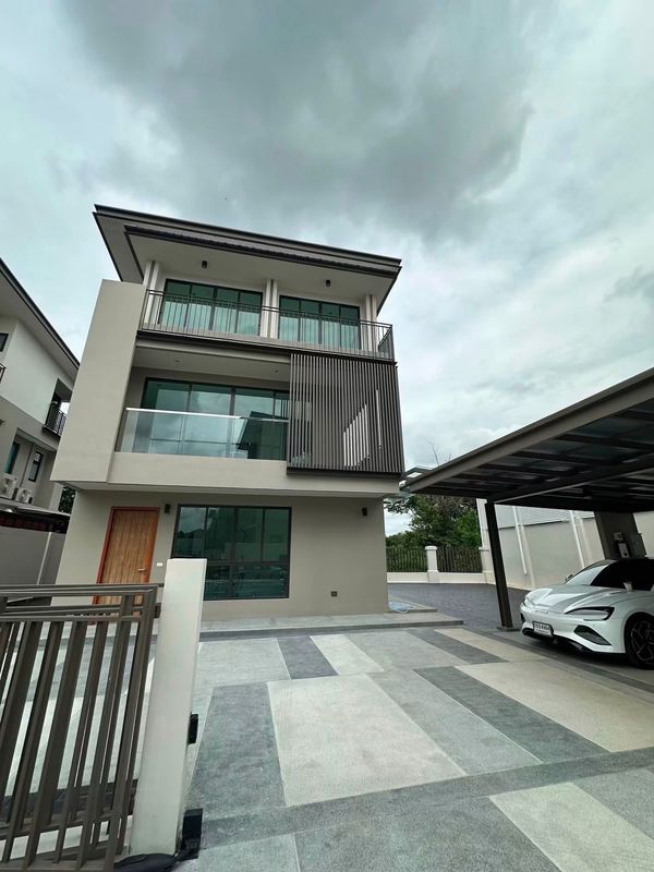 🏠 Luxury Home for Sale 📍โครงการ เอคิว อาร์เบอร์ สวนหลวง ร.9-พัฒนาการ  