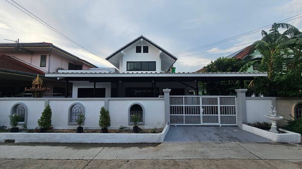 ขายบ้านเดี่ยวรีโนเวททำเลรามอินทรา ใกล้ BTS มัยลาภ ในหมู่บ้านเฉลิมสุขนิเวศน์ 9 ไม่มีค่าส่วนกลาง