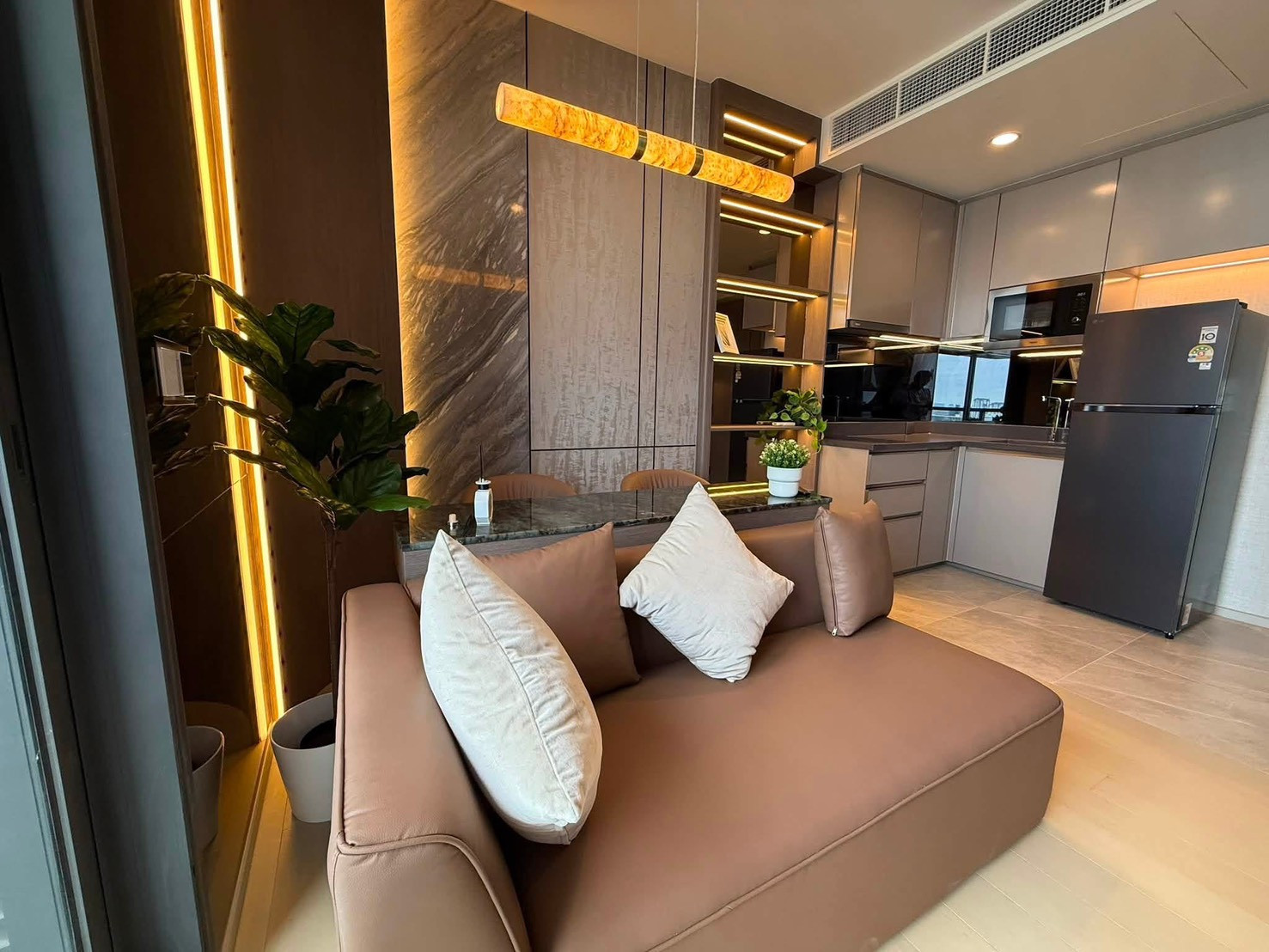 ⚜️THE EXTRO Phayathai - Rangnam 🆔 𝐈𝐃 𝐋𝐢𝐧𝐞: @ gloorious1 or https://lin.ee/897DR 𝐂𝐚𝐥𝐥 : 𝟎𝟗𝟗 𝟒𝟗𝟖 𝟐𝟒𝟔𝟏 – รูปที่ 2