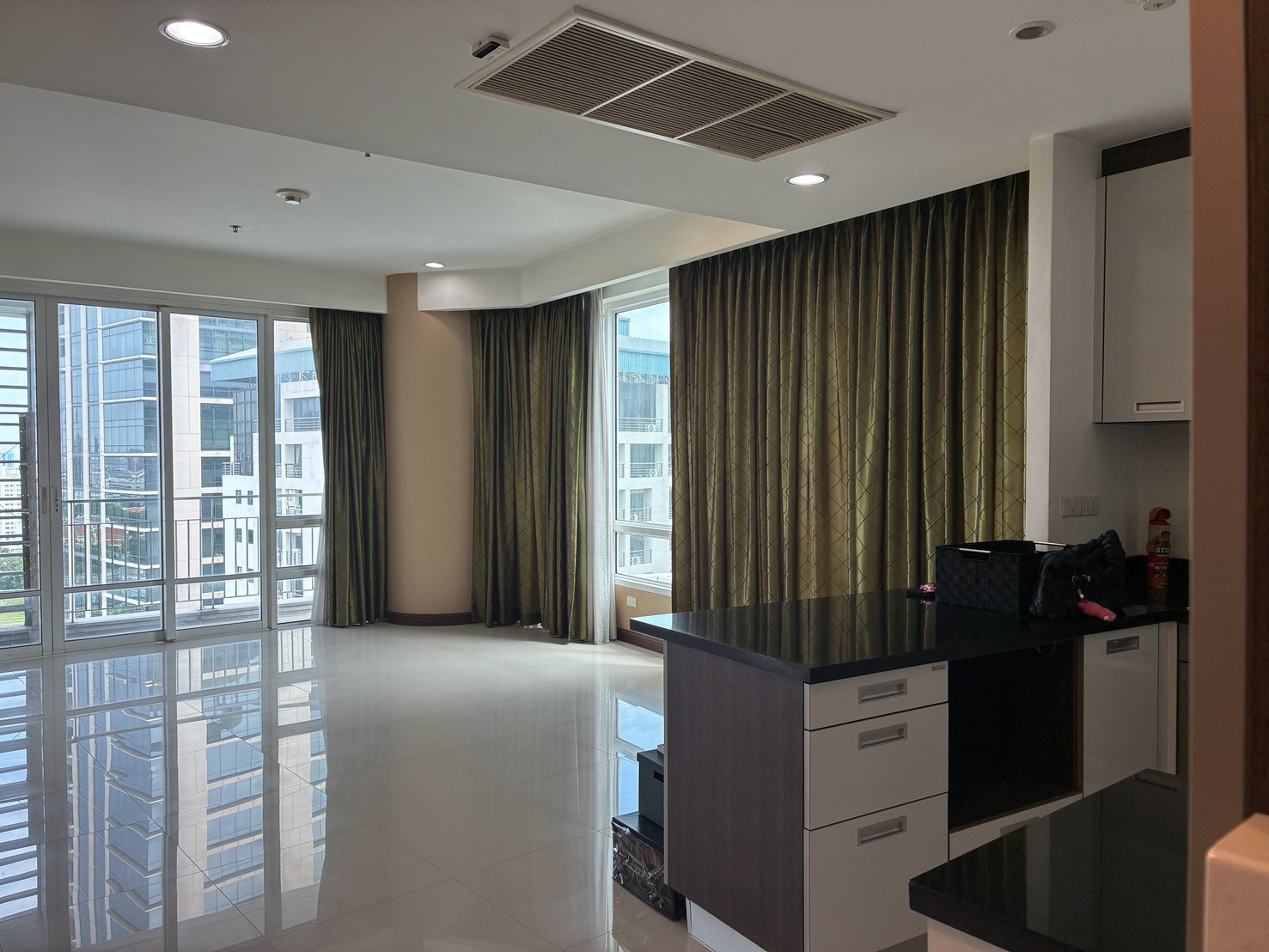 ขาย/เช่า ดุสิต สวีทส์ ราชดำริ แบงค็อก  Dusit Suites Ratchadamri Bangkok 2 ห้องนอน 2 ห้องน้ำ – รูปที่ 2