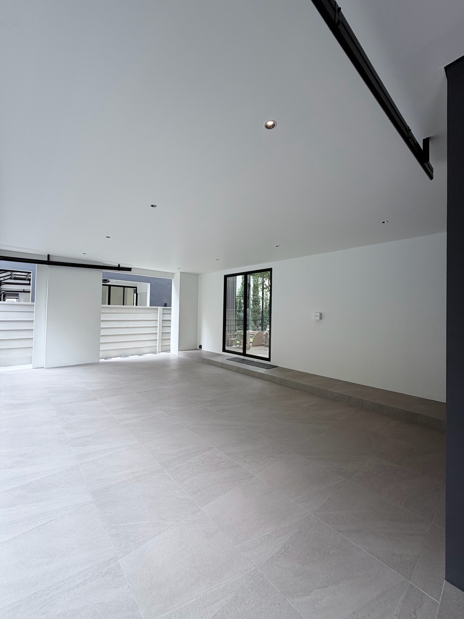 Where Automotive Passion Meets Luxury Living DAVEN Rama 9 – รูปที่ 2