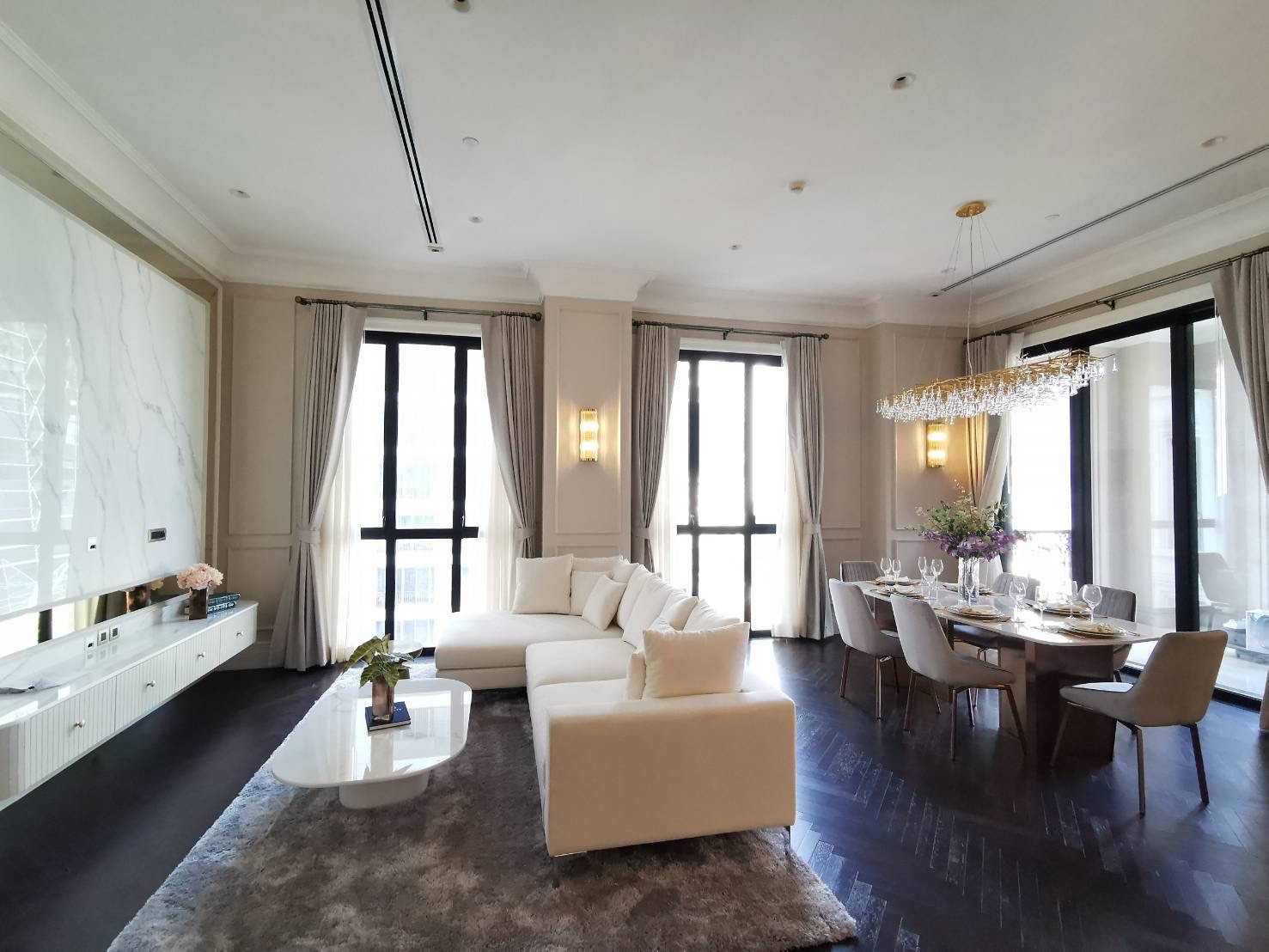 98 Wireless: 132.59sqm 2bed 3bath 280,000/mth front corner Am: 0656199198 98 Wireless: 132.59sqm 2bed 3bath 280,000/mth front corner Am: 0656199198